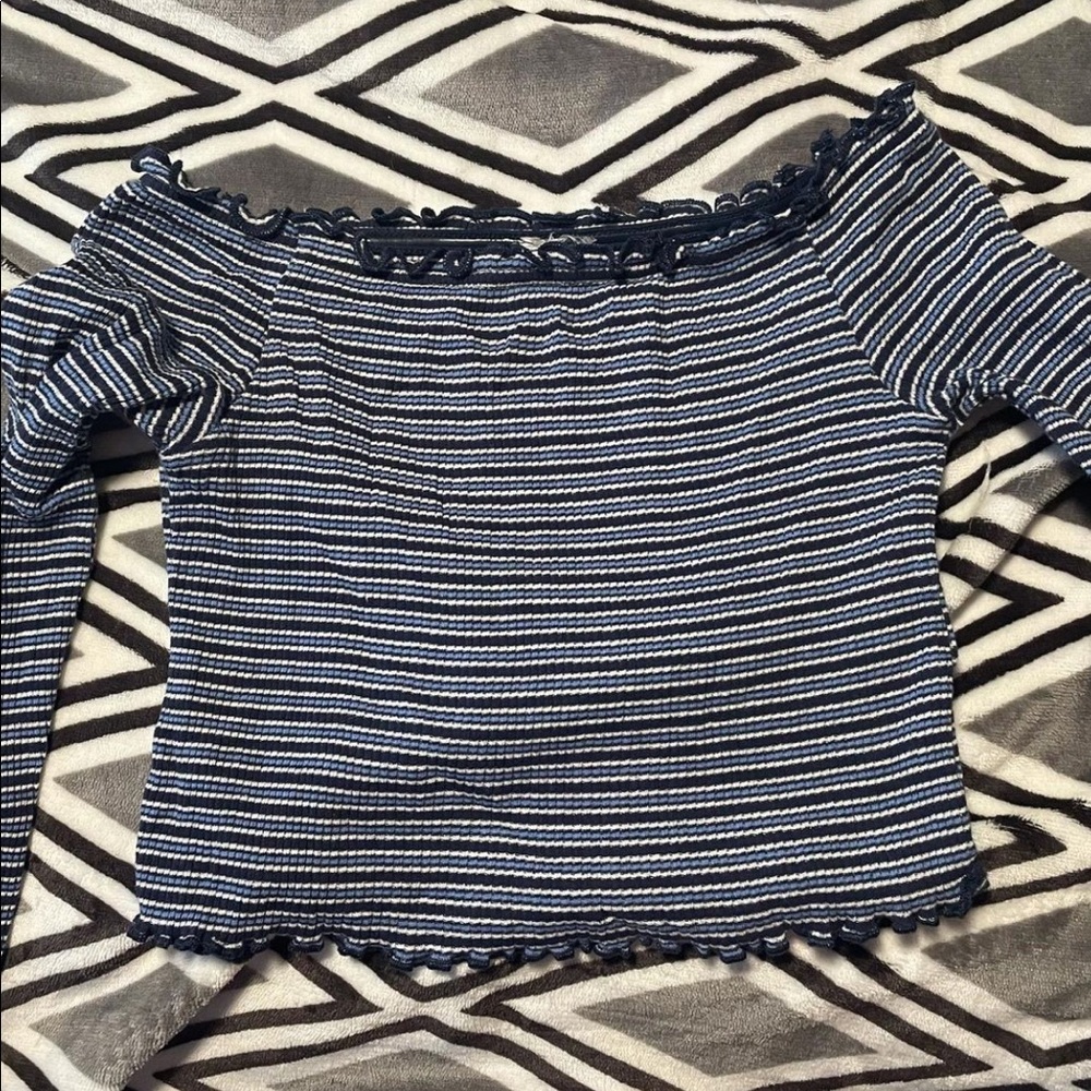 long sleeve crop top!💙